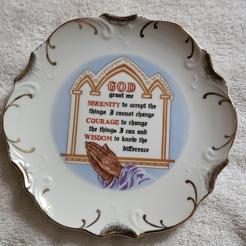 VTG Porcelain Plate with Serenity Prayer And 18 K Gold Trim Wall Hanging